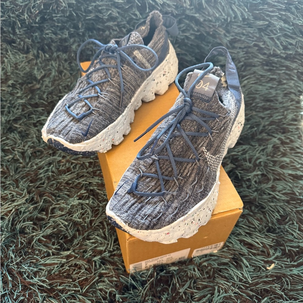 Nike Space Hippie 04